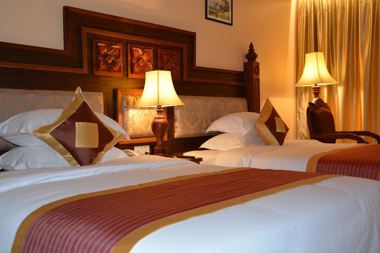 Bayon Era Hotel Siem Reap Buitenkant foto