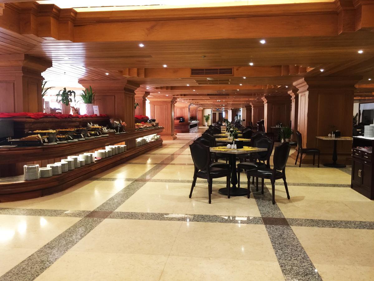 Bayon Era Hotel Siem Reap Buitenkant foto