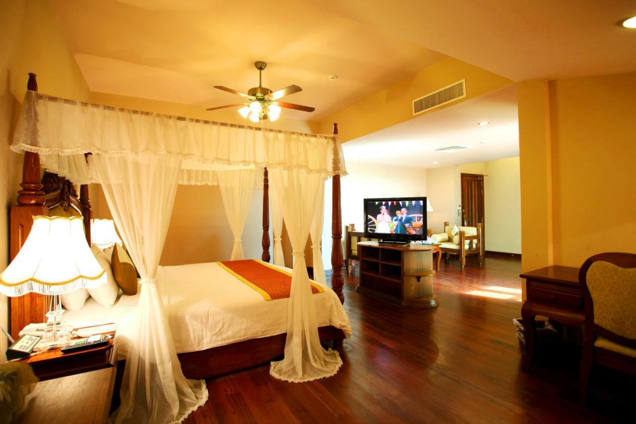 Bayon Era Hotel Siem Reap Buitenkant foto